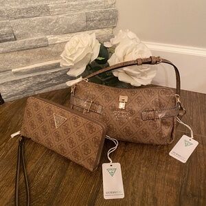 🤎Brand New Guess Purse and Wristlet🤎
